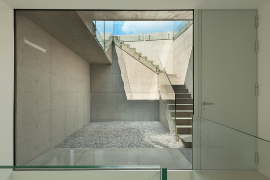 garde-corps escalier verre extérieur à point de fixation