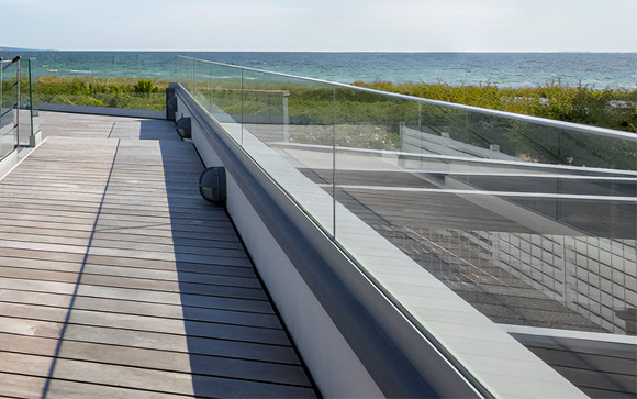 garde-corps verre terrasse sur muret